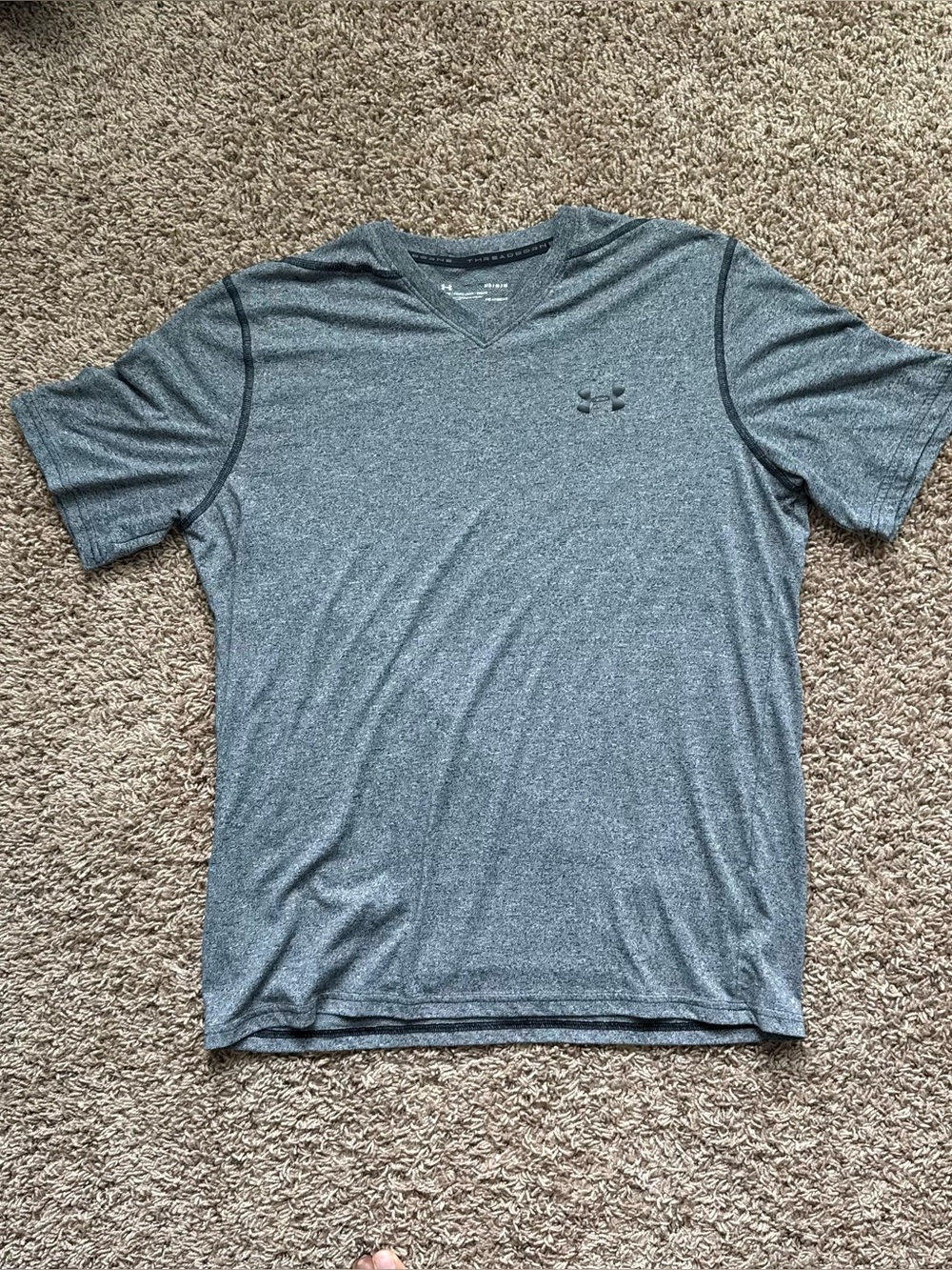 Under Armour Men’s Heather Gray Short Sleeve V-Neck T-Shirt Size Medium